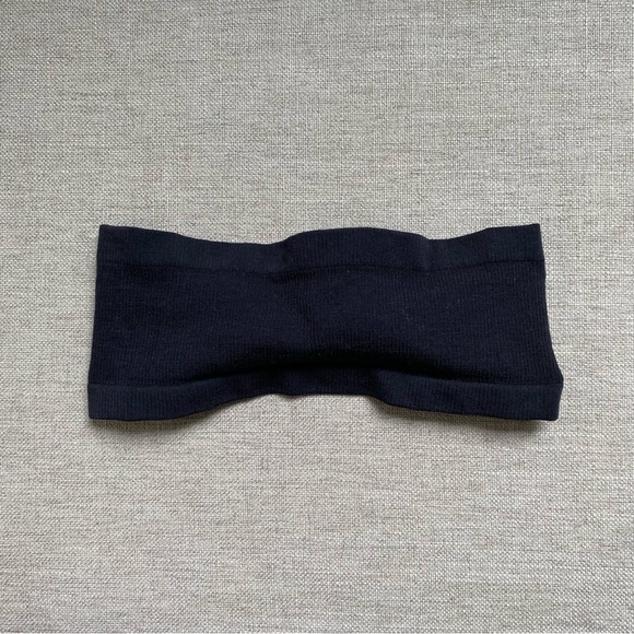 Lululemon Black Headband - Picture 2 of 2